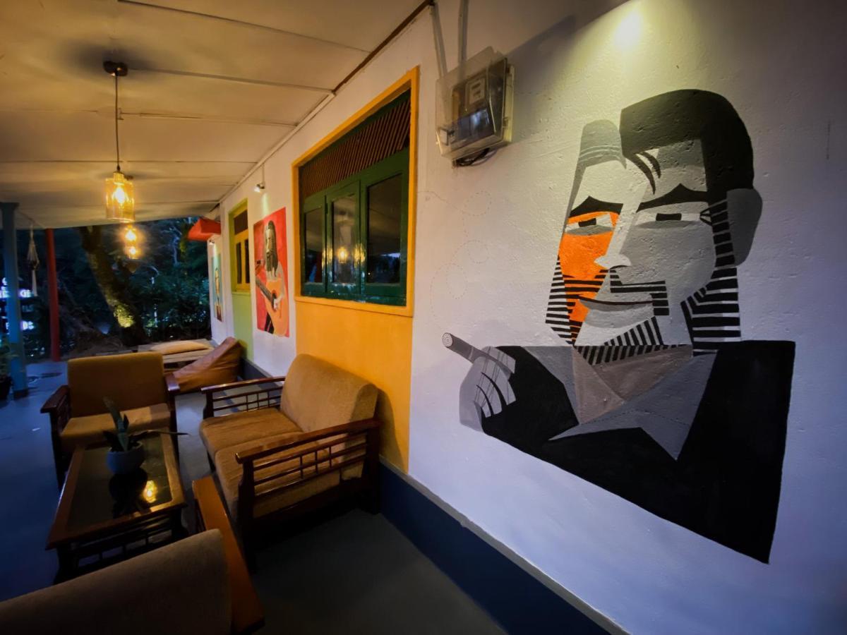 Mad Monkey Hostel And Lounge Ella Exterior foto